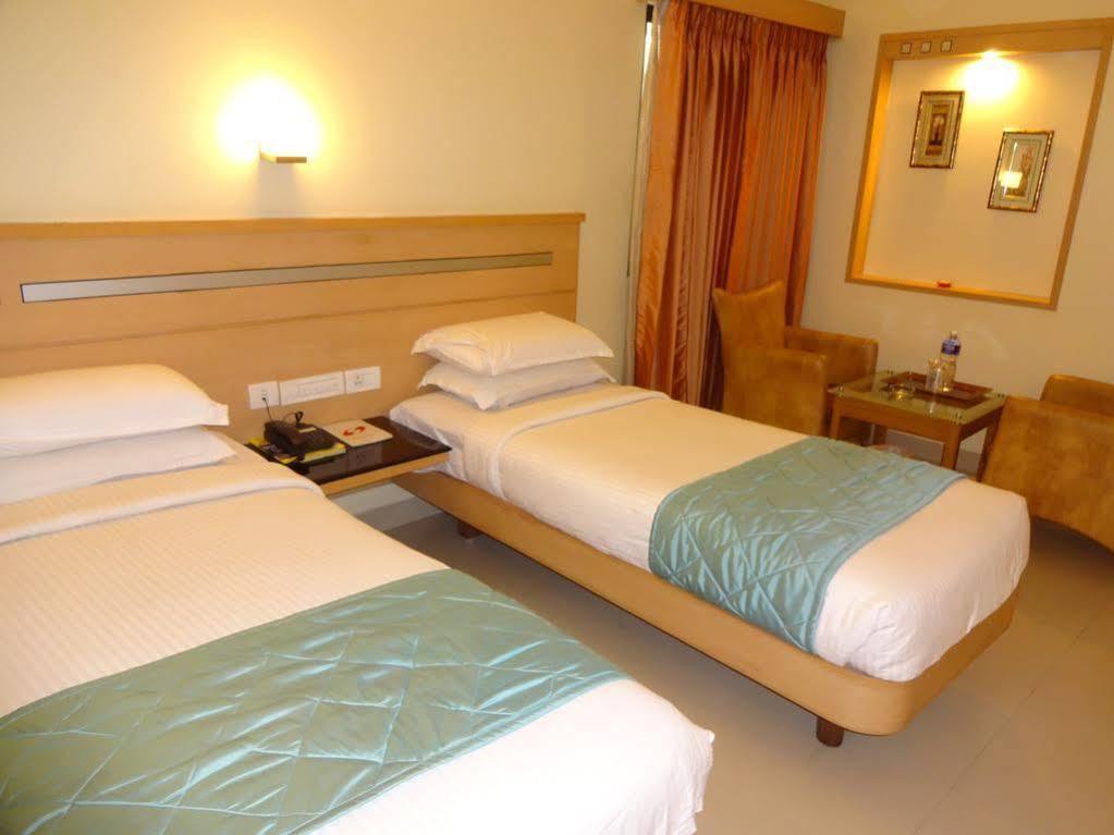 Super Capital O Grand Plaza Hotel Coimbatore Luaran gambar